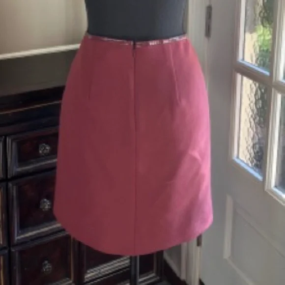 WHBM Burgundy Skirt 6 Women New with Tags faux leather trim - Picture 2 of 2
